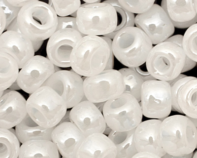 TOHO Ceylon Snowflake Round 6/0 Seed Bead