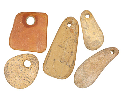 Yellow/Gold Beach Stone Pendant 13-23x26-40mm