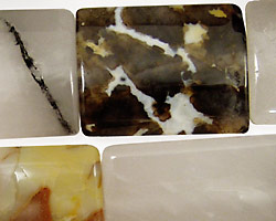 Black Rustic Quartz Thin Pillow 30x20mm