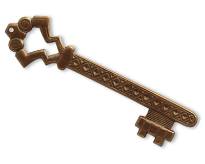 Vintaj Natural Brass Gate Key w/ Hole 15x57mm