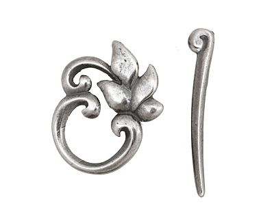 Antique Silver (plated) Ivy Leaf Toggle Clasp 22x19mm, 29mm bar