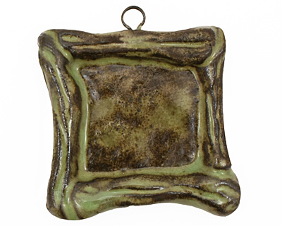 Gaea Ceramic Spring Green on Chocolate Square Bezel 25mm