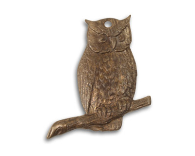 Vintaj Natural Brass Perching Owl Pendant 21x22mm