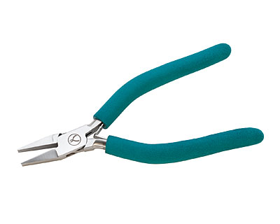 Classic Wubbers Medium Flat Nose Pliers 6.5